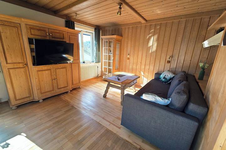 Ferienwohnung für 3 Personen, mit Balkon und Garten