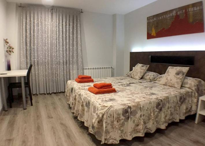 Casa rural para 5 personas, con piscina además de vistas y terraza en Aragón - 4