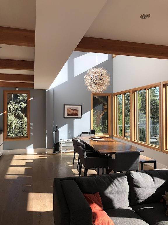 Mountain Modernes Design vom Feinsten. Neu gebautes 4000 qm großes Haus bei Khmr. in Kicking Horse