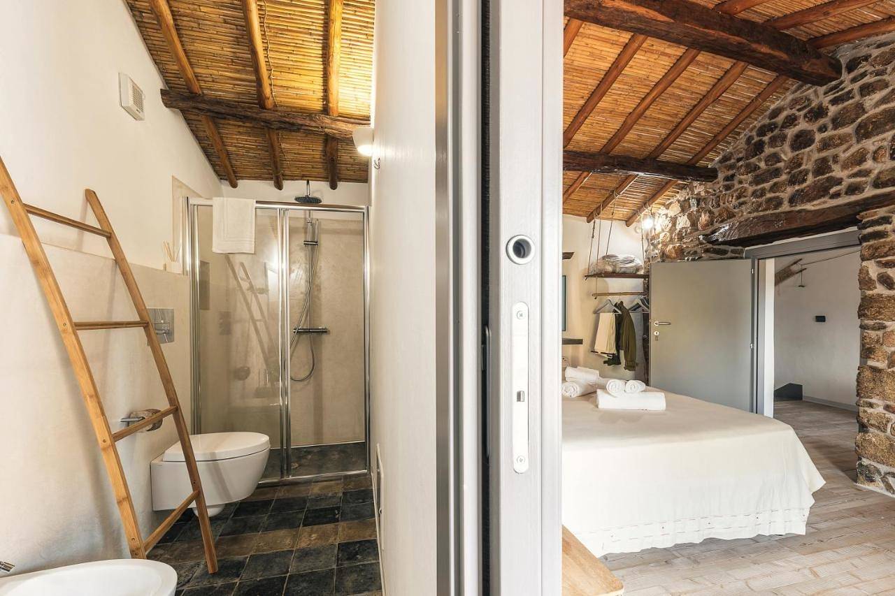 Small Double Room in Lotzorai, Provincia di Ogliastra