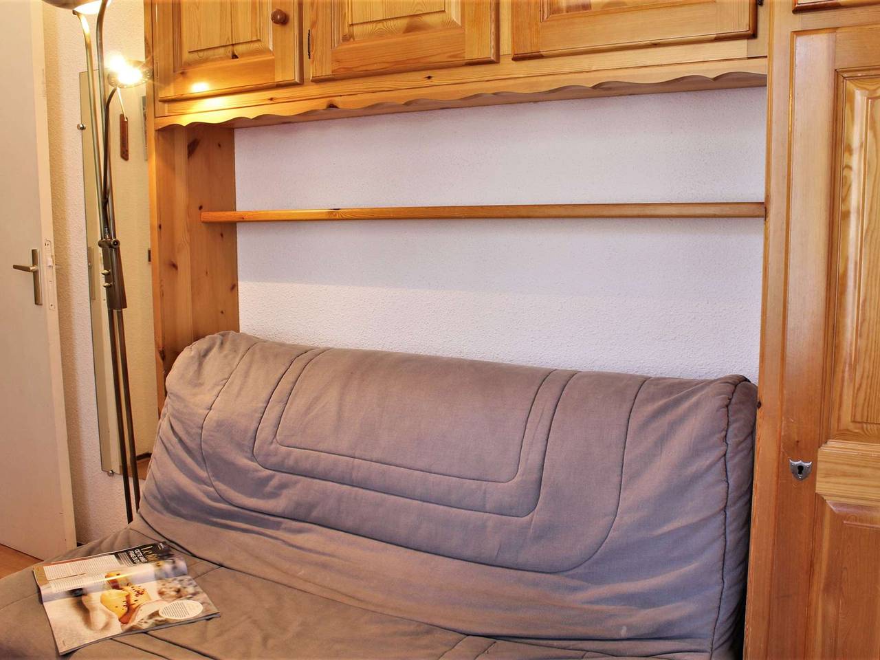 Appartement entier, Appartement cosy avec 5 couchages, centre de station Risoul 1850, proche remontées et commerces in Station de Risoul, Risoul