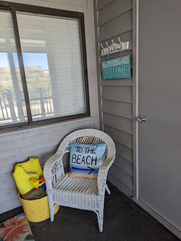 Vacation Apartment for 6 Guests in Atlantic Beach, North Carolina, Picture 1