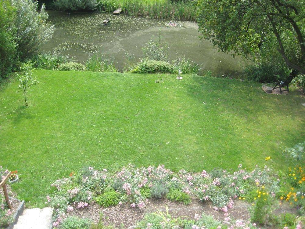 Ganze Ferienwohnung, Fewo Grünes Herz, Dusche und Badewanne in Kieler Förde, Kiel