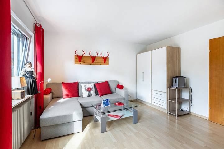 Ganze Wohnung, Ferienwohnung 'Schwarzwaldhirsch' mit Privatterrasse und Wi-Fi in Unterkirnach, Mittlerer Schwarzwald
