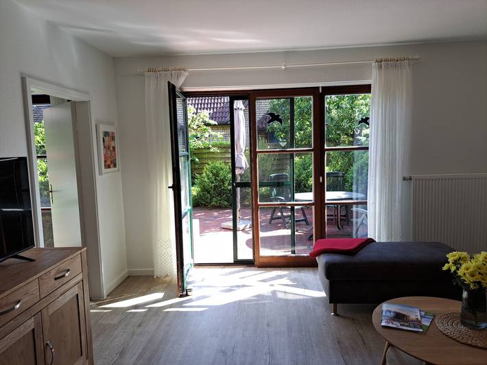 Ferienwohnung für 3 Personen, mit Balkon/Terrasse und Terrasse sowie Garten in Warwerort - 2