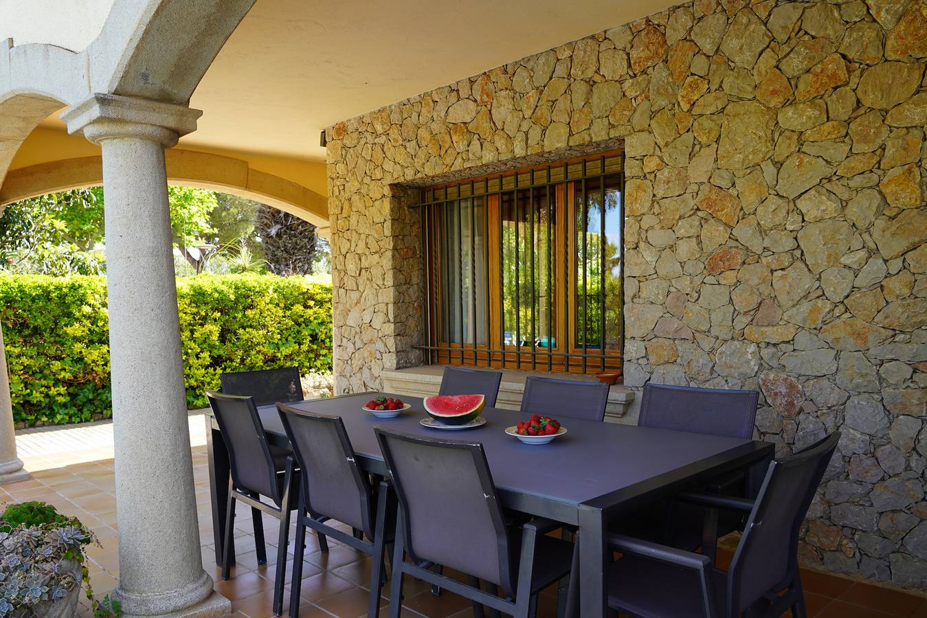 Geräumige Villa mit privatem Pool in Strandnähe an der Costa Brava in Sant Pere Pescador, Oberampurien