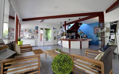 Hôtel pour 4 personnes, avec terrasse ainsi que piscine et jardin à Clisson