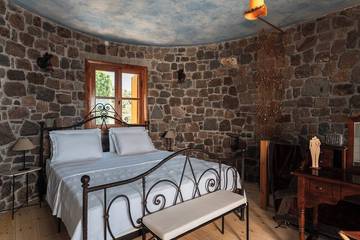 Villa for 18 People in Aegina, Islands of Attika region, Photo 1