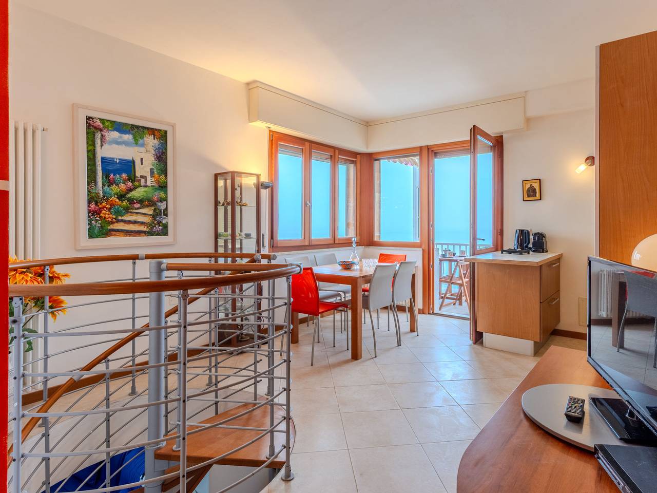 Entire apartment, Sona's Lake Home in Torri del Benaco, Garda Mountains