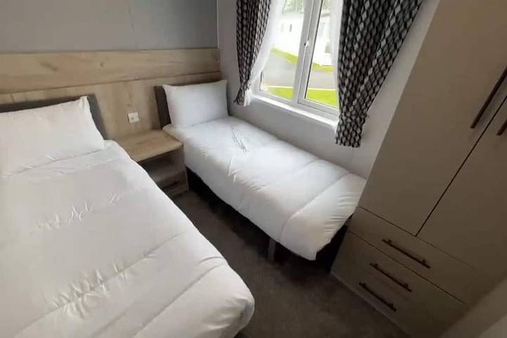 Relax at our lodge with a hot tub and breathtaking views your perfect escape! in Skegness, Lincolnshire