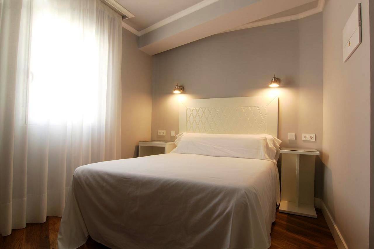 Hostal Los Castañuelos in Candeleda, Valle del Tiétar