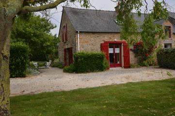 Gîte pour 4 personnes, avec jardin et terrasse, animaux acceptés à Saint-Méloir-des-Ondes