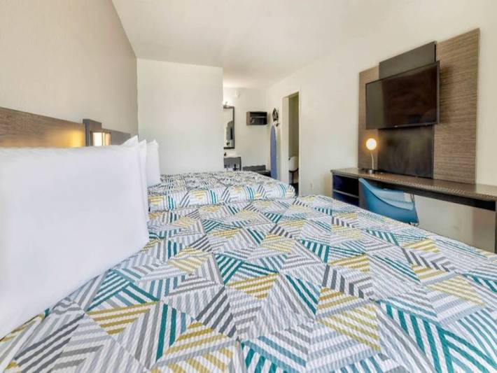 Apartamento entero, 2 camas tamaño queen | Suite, baño privado, cocina in Illinois