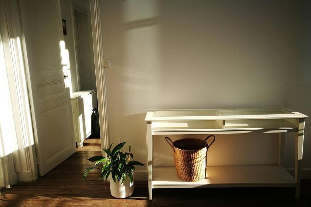 Appartement entier, One-Bedroom Apartment in Saint-Germain-en-Laye, Yvelines