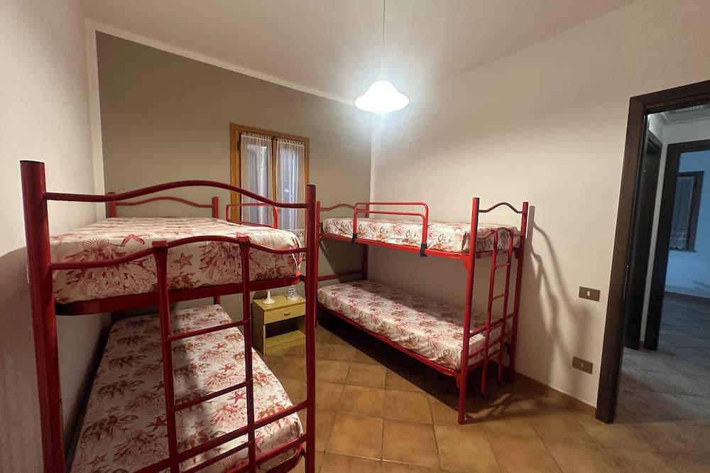 Detached cottage with garden and barbecue 1km from the beach of Solanas in Solanas, Comune di Sinnai