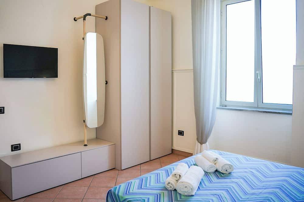 Entire apartment, La Casa di Ivan e Giorgia in Pozzuoli, Naples Province
