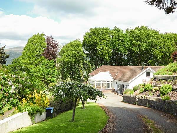 Cottage for 17 people, with Terrace and Garden as well as Pool in Brecon Beacons