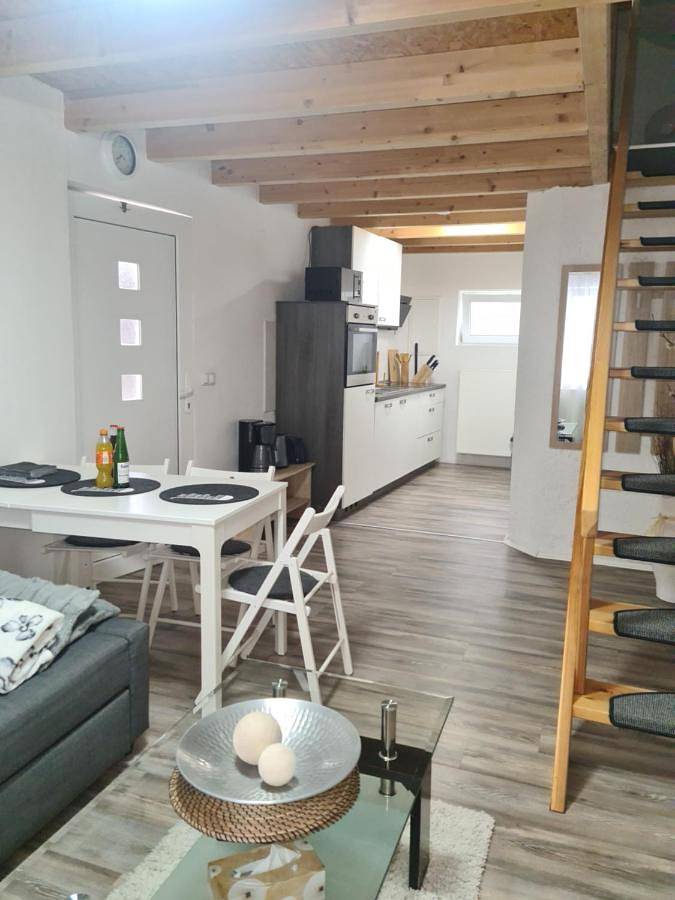 Ferienwohnung für 3 Personen, mit Terrasse in Niestetal