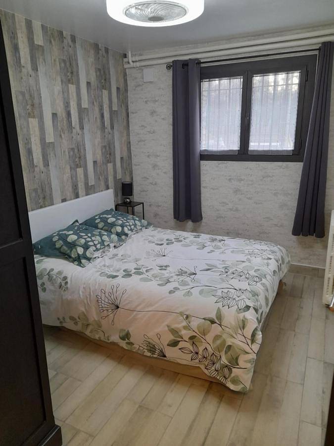 Maison d’hôte pour 4 personnes, avec vue sur le lac et terrasse ainsi que vue et jardin à Auvers-sur-Oise - 2