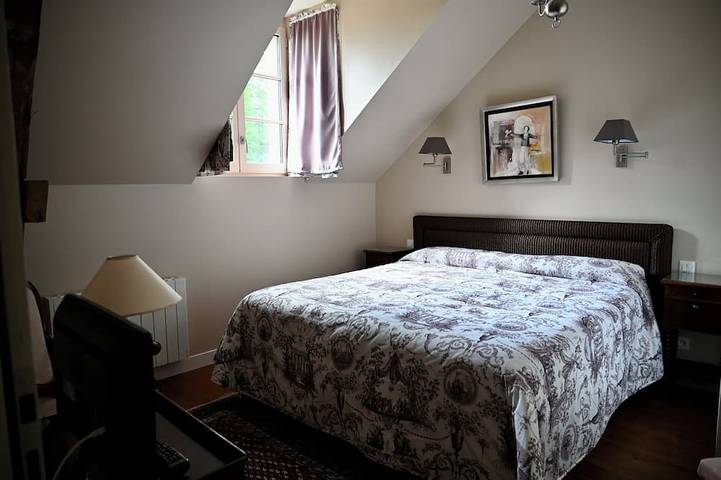 Location de vacances pour 6 personnes, avec jardin et terrasse à Dampierre-en-Burly - 3