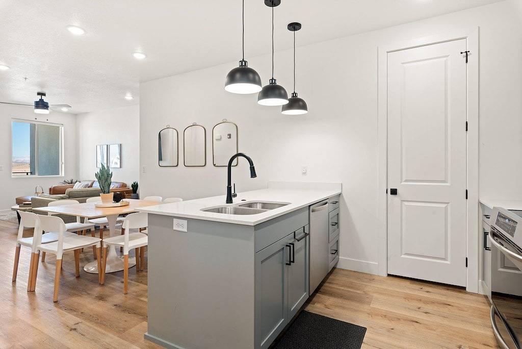 Ganze Wohnung, Chillin Out Maxin #96: Desert Color Lagoon + Beaches in St. George, Zion Nationalpark