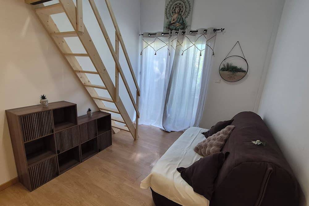 Studio cosy terrasse privée in Garéoult, Côte méditerranéenne (France)