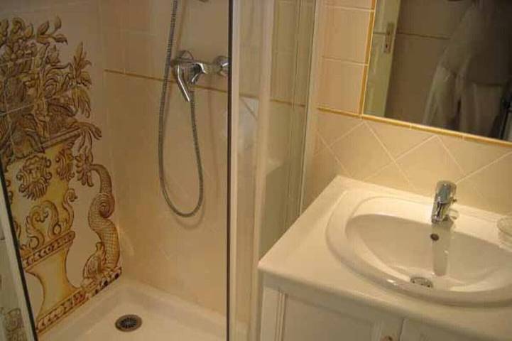 Gîte pour 2 personnes, avec jardin à Azay-le-Ferron - 2