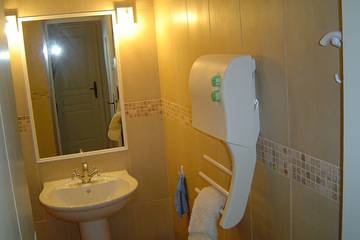 Cottage for 5 People in Six-Fours-les-Plages, Toulon region, Photo 4