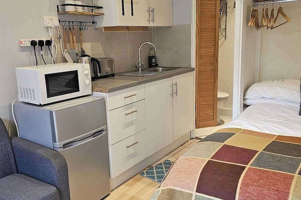 Ganze Wohnung, Tranquil Studio for 2 Free Parking Fast Wi-Fi in Reading, Berkshire