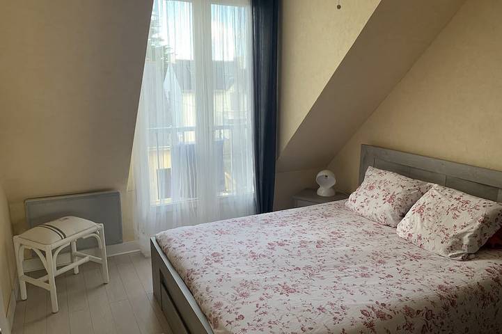 Gîte pour 4 personnes, avec balcon dans Plage de Port-Lin - 2