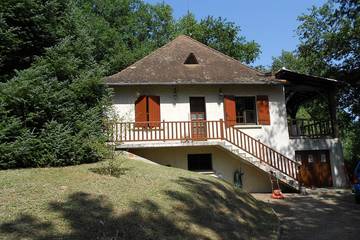 Gîte pour 8 personnes, avec balcon et jardin, animaux acceptés à Montpon-Ménestérol