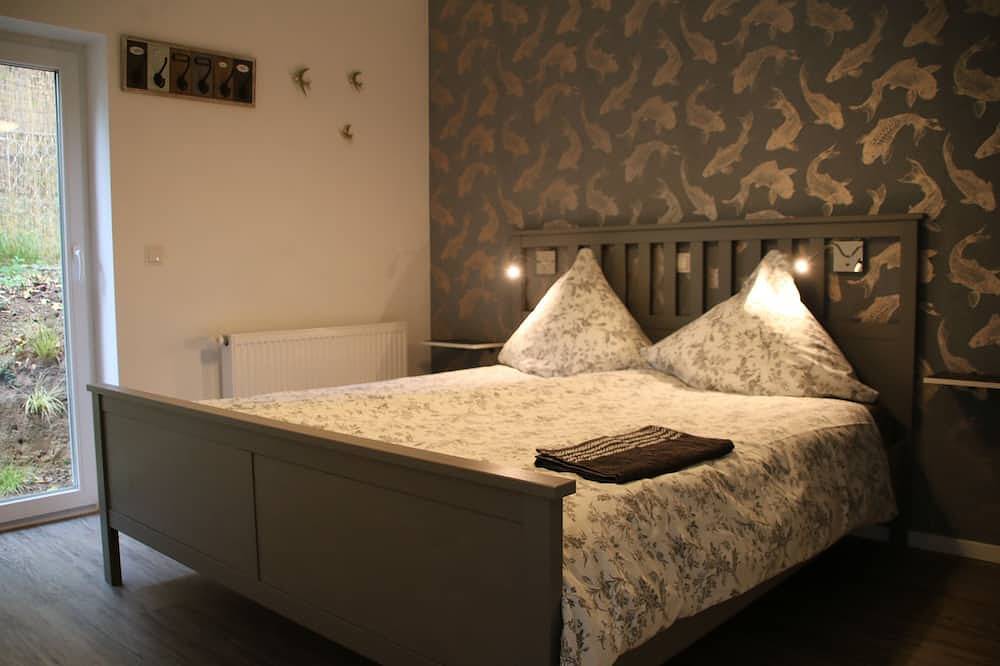 Neues Moselferienhaus Greene Knubbe, freistehend, ruhig, in sonniger Hanglage in Burg Eltz, Löf