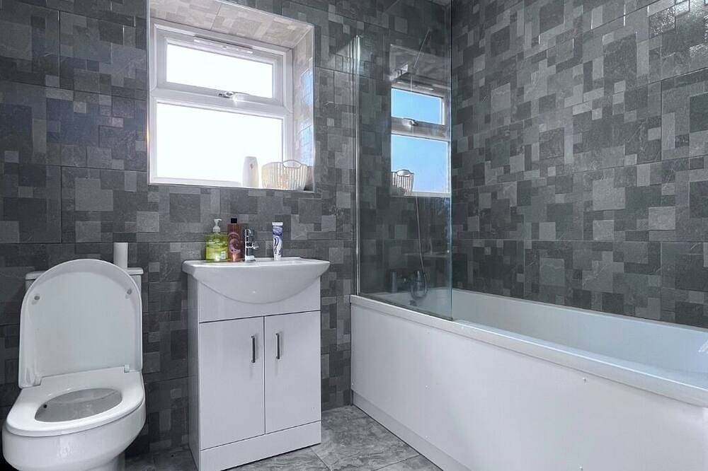 Entire apartment, Charming private 1-bedroom apartment with private bathroom in Birmingham, Birmingham Area