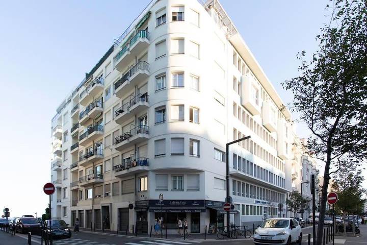Gîte pour 2 personnes, avec vue et balcon dans Plage Fabron Bambou Nice - 3