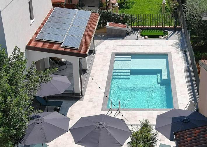Bed and breakfast per 2 persone, con panorama e terrazza nonché piscina - 1