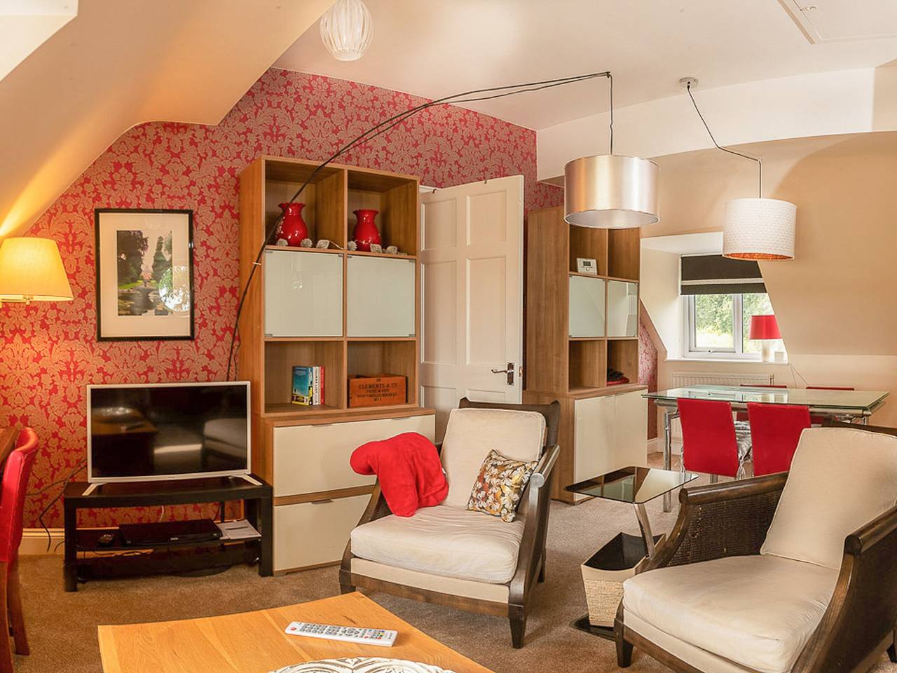 Apartment Hole 18 3/4 in Stroud, Gloucestershire