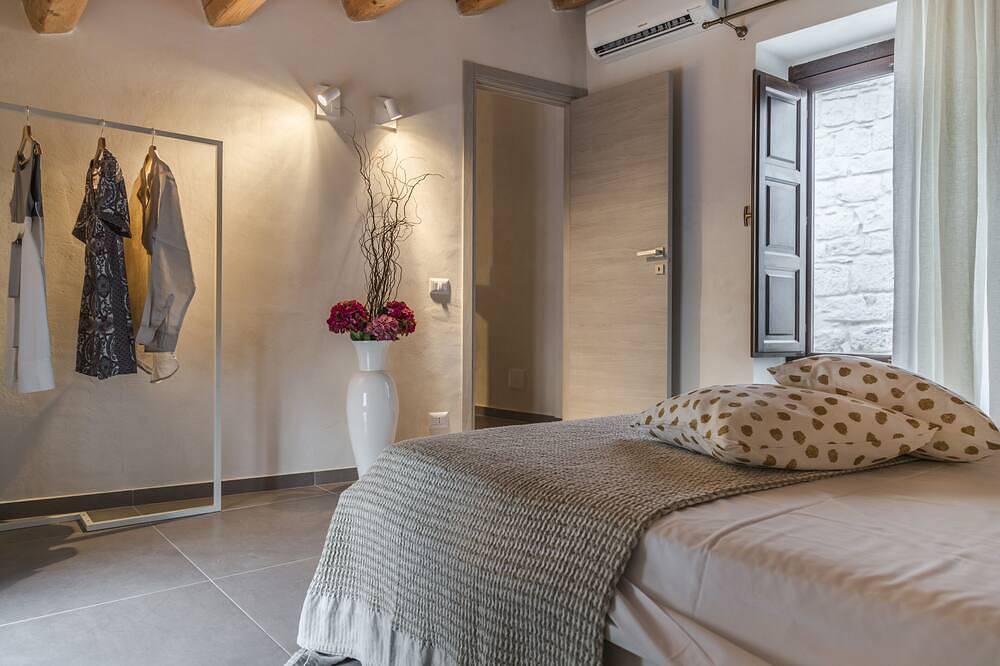 Paris Place - Cozy one-bedroom apartment in Scicli, Ragusa Province
