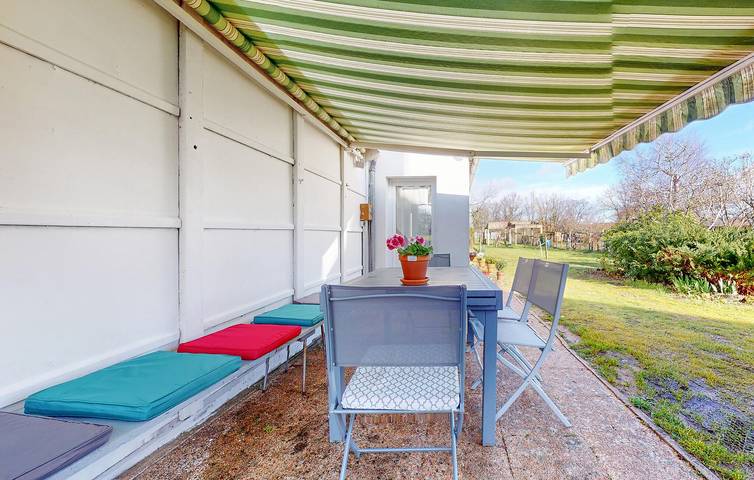 Appartement confortable avec jardin, TV et parking | Montmorillon 1km in Montmorillon, Vienne (France)