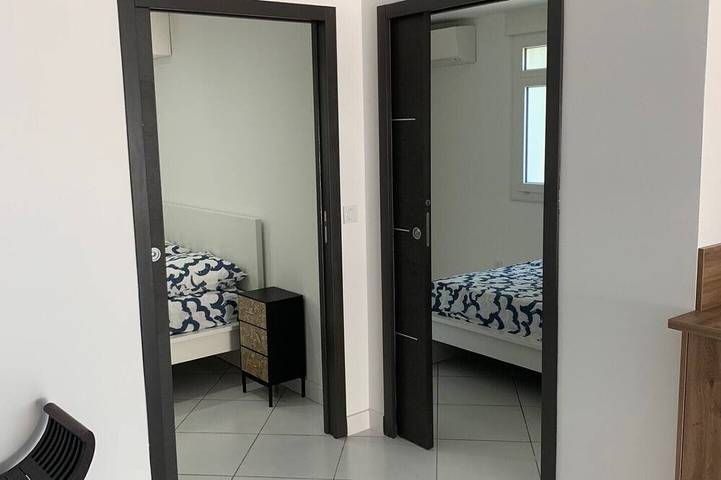 Appartement entier, Appartement + Terrasse Spa BBQ in Narbonne, Côte méditerranéenne (France)