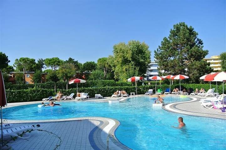 Ferienpark für 8 Personen, mit Garten und Pool in Bibione - 4