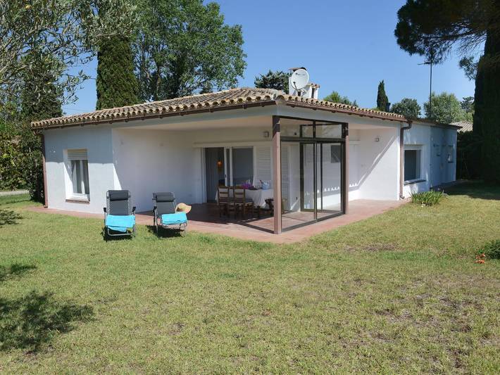 Ferienhaus für 6 Personen, mit Terrasse und Garten in Sant Martí d'Empúries
