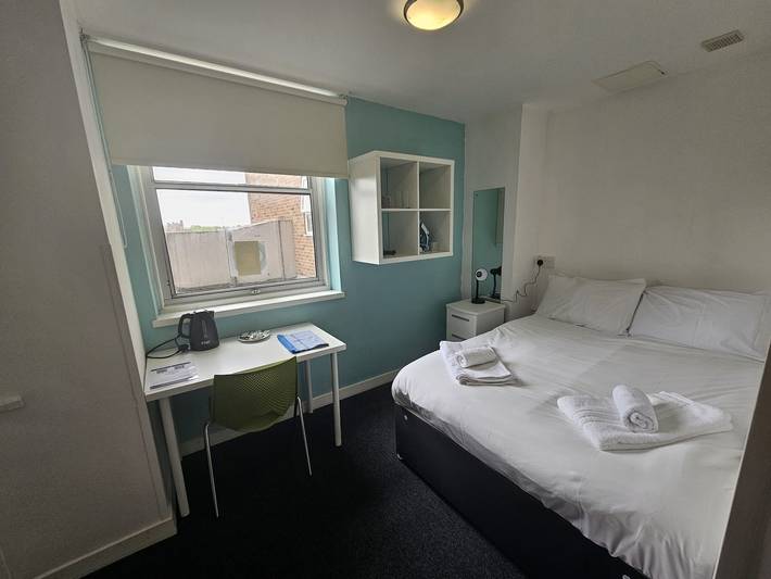 Holiday rental for 4 people in Coventry