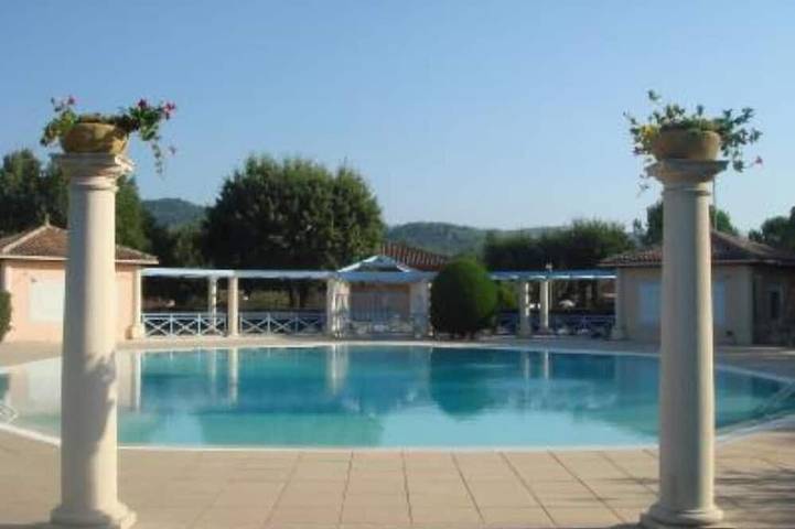 Maison de vacances pour 6 personnes, avec balcon ainsi que piscine et jardin