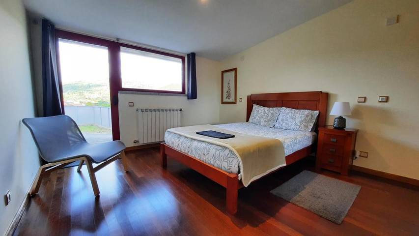 Location de vacances pour 8 personnes, avec jardin et vue, animaux acceptés à Castro Laboreiro - 2