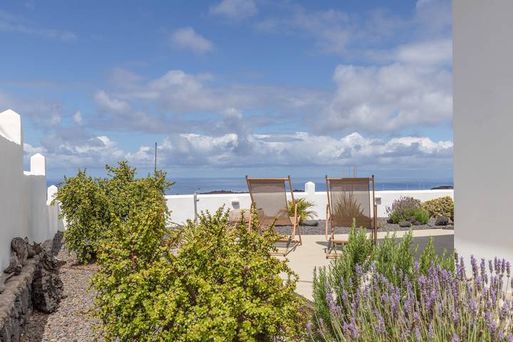 Vacation rental for 4 people, with Yard in La Palma