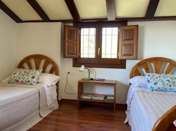 Location de vacances pour 8 personnes, avec Jardin ainsi que Piscine et Vue à Alfacar - 4