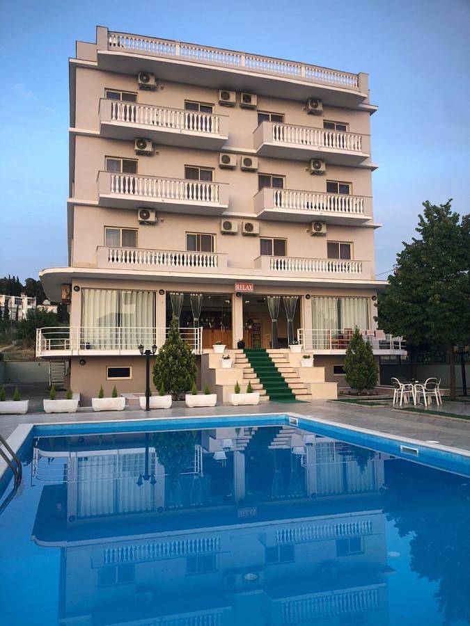 Hôtel pour 4 personnes, avec vue ainsi que piscine et jardin