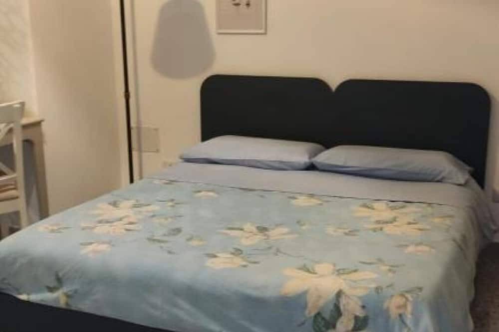 Apartamento entero, Vacation home near Taormina, a few minutes' walk from the beach.  in Letojanni, Provincia de Messina