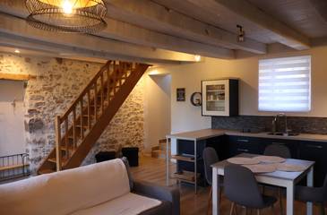 Gîte pour 6 personnes, avec jardin et terrasse à La Flocellière