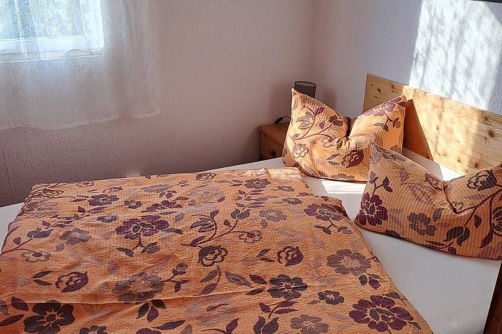 Ganze Wohnung, Weinberg-Bungalow 15, 2 Schlafräume - Ferienhäuser Weinberg Prossen in Porschdorf, Bad Schandau